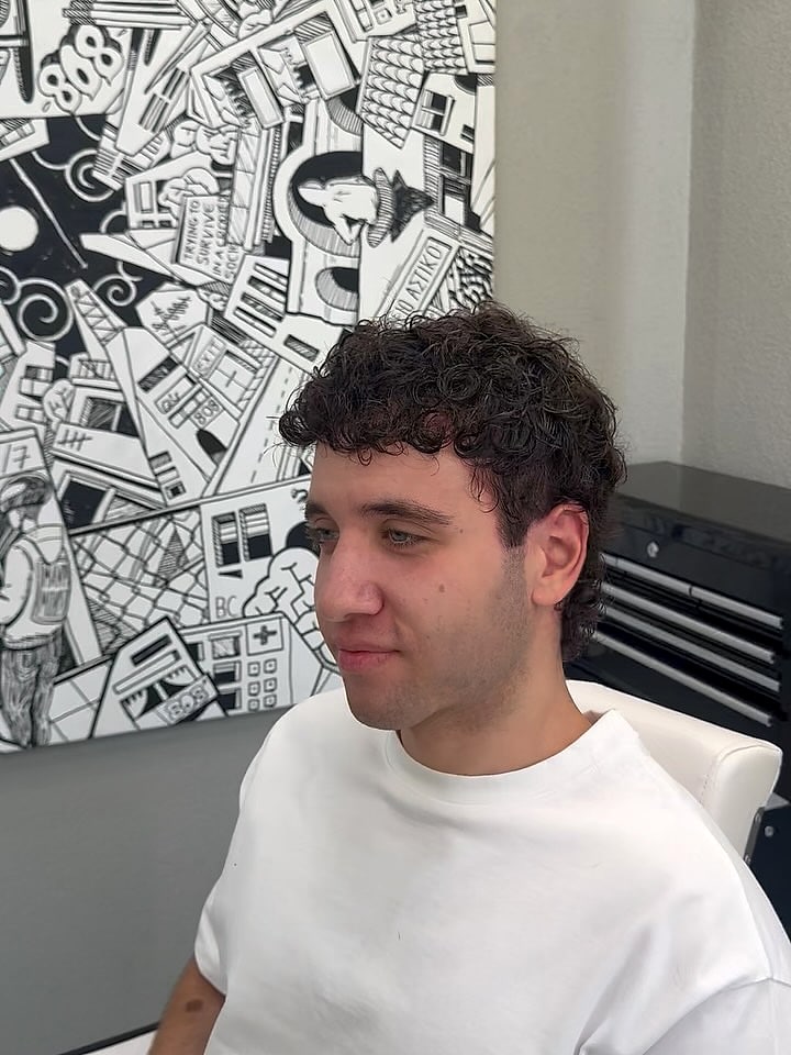 Curly top στο 808 EIGHT OH EIGHT